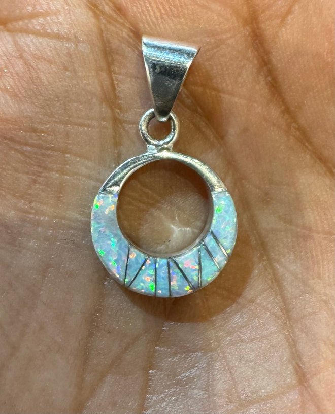 0.6" Circle Double Sided Stone Inlaid Necklace