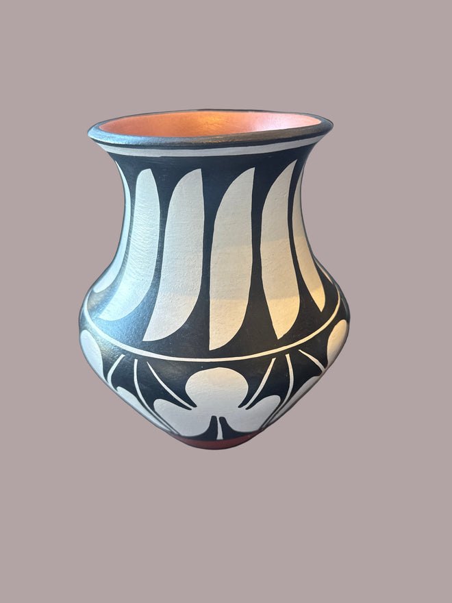 Santo Domingo (Kewa) Pueblo Ceramics by Artist Robert Aguilar 9.5"H x 8"W