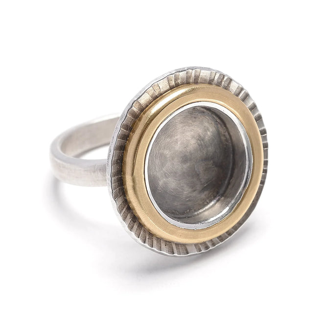 OXIDIZED GOLD CIRCLE RING
