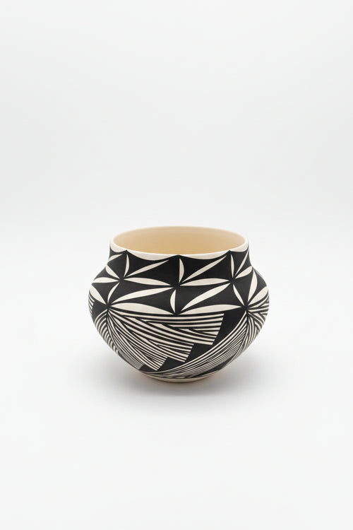 B Chino (Acoma Tribe) Ceramic Vase 7.5"H x 9"W