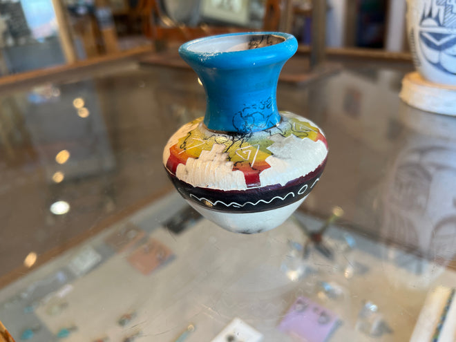 Vanessa Sam Navajo Horsehair Pottery – Colorful Hand-Etched Ceramic Pot