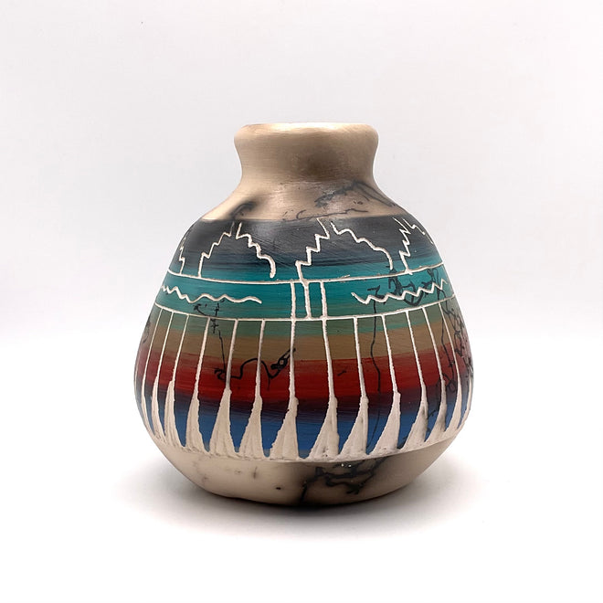 Navajo Carved Vase by Artist Shana Sam 4hx3.5w