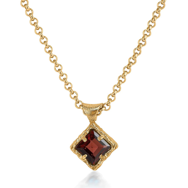 Diamond-shaped Gold Necklace in Garnet