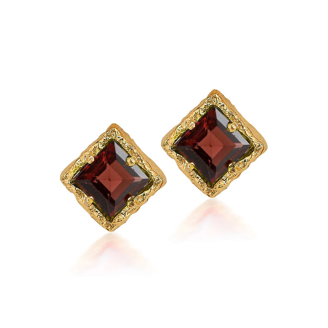 Diamond-shaped Garnet Studs