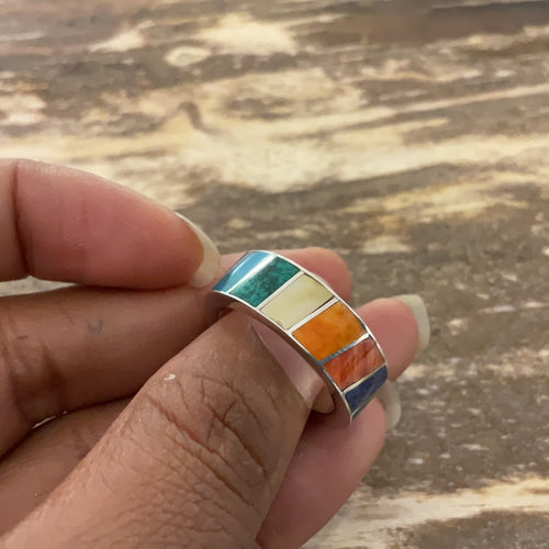 Ring band inlayed