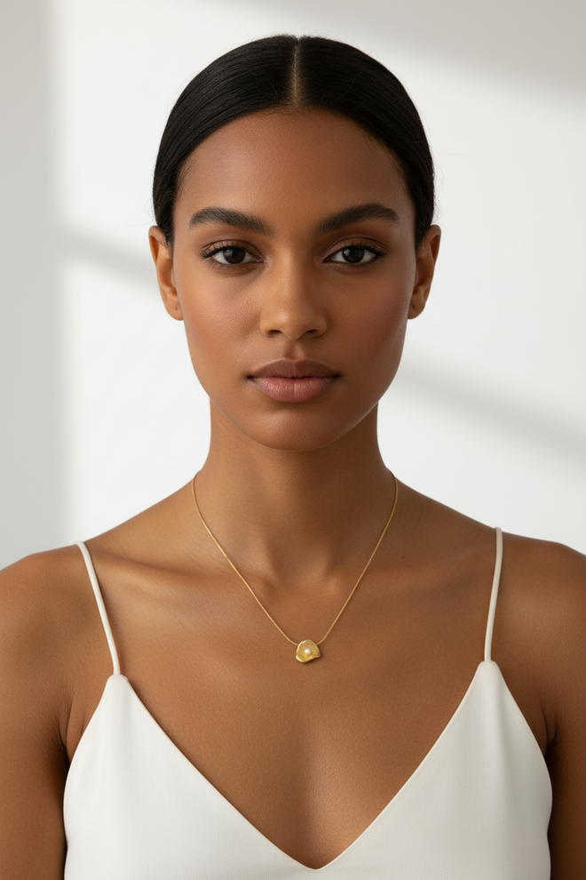 Freshwater Pearl Shell Pendant Necklace — Gold