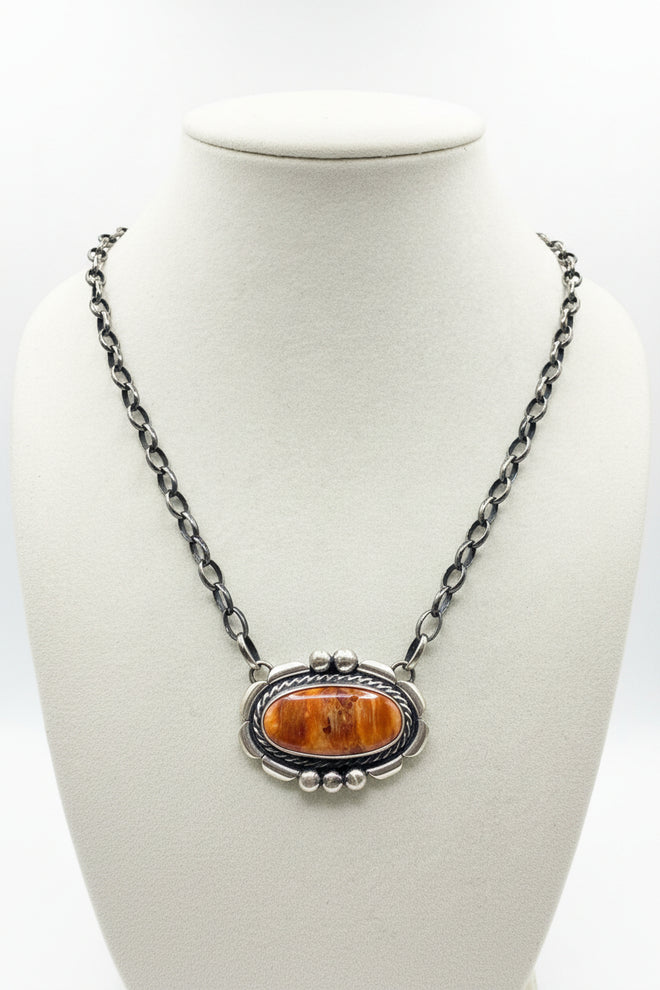 Spiny Oyster Necklace by Navajo Artist Larry Kaye