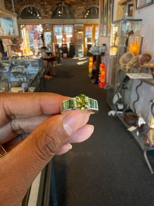 Navajo Stone Inlaid Peridot Ring