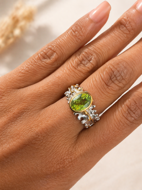Oval Peridot Ring