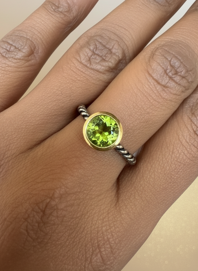 Thin 6mm Round Peridot Ring