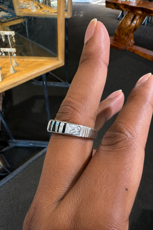 Side Design of the Buffalo Turquoise Ring