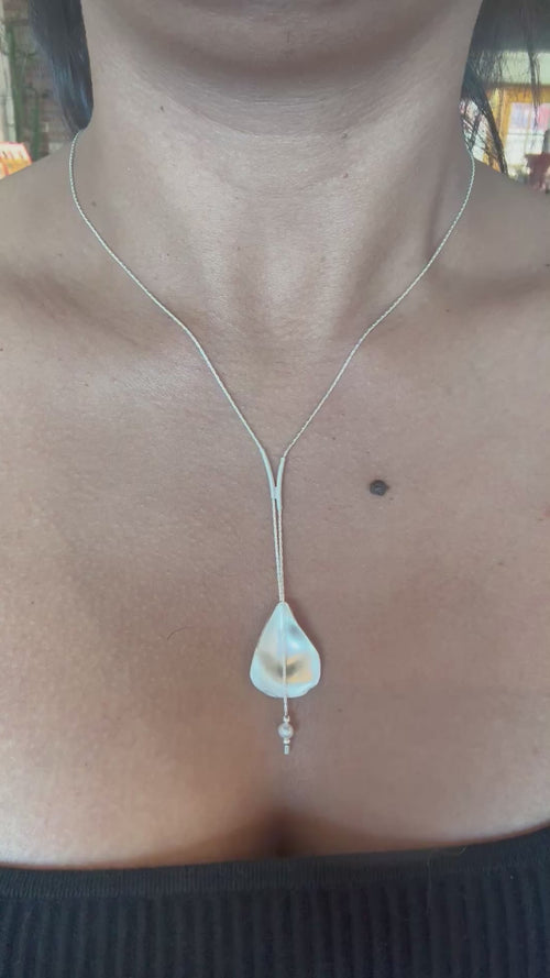 Silver Oyster Shell with Freshwater Pearl Necklace