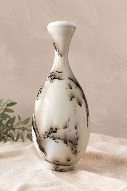 White long neck horsehair pottery vase with natural black horsehair markings